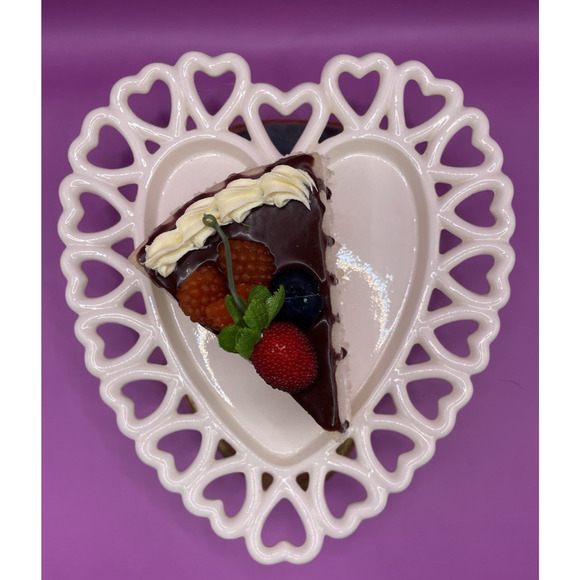 Vintage Handmade Signed Cherub Heart-Shaped Decorative Ceramic Dishes- Set of 2 - Picture 13 of 15